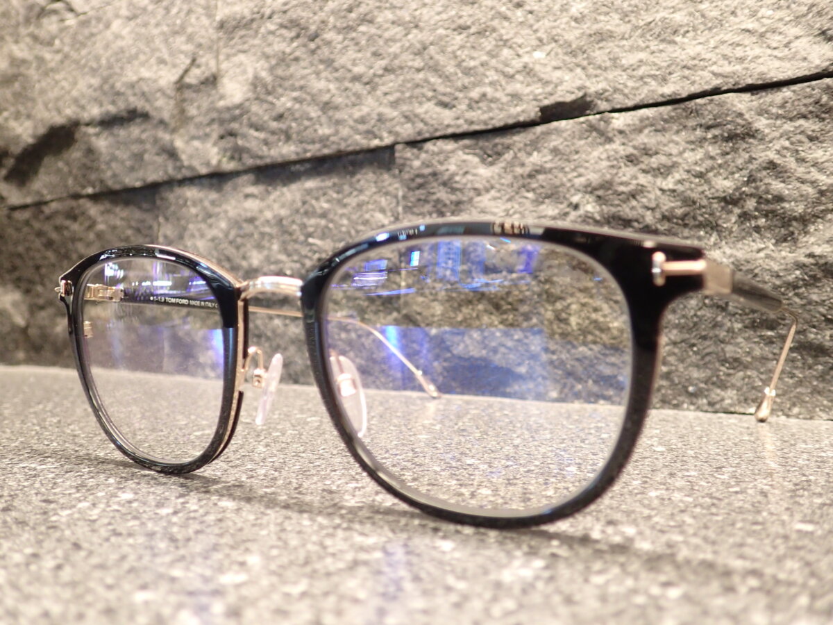 トムフォード(TOM FORD)「TF5612-B」コンビネーションフレーム入荷です 