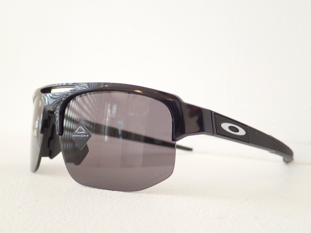 オークリー（OAKLEY）「OO9424F｜MERCENARY」スポーツでもライフ