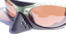 蛙（カエル）｜OAKLEY(オークリー) 「OO9437-0363｜Plantaris（プランタリス）」