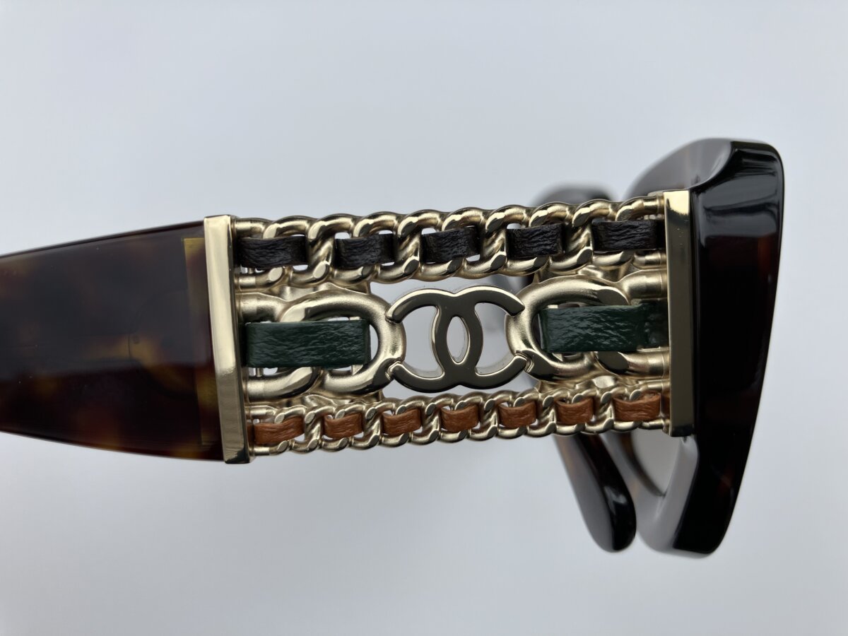 3種チェーンがテンプルに｜CHANEL（シャネル）「CH5535QA」-CHANEL 