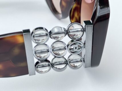 3連コスチュームパールサングラス｜CHANEL「OCH5543-A」