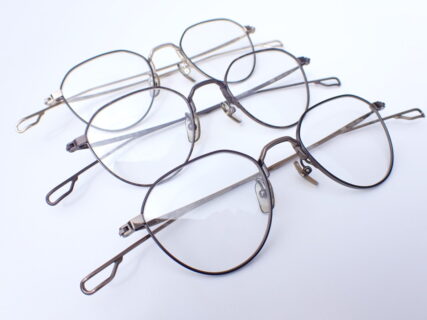 シンプルなクラウンパントメタルフレーム｜999.9(フォーナインズ) S-628T