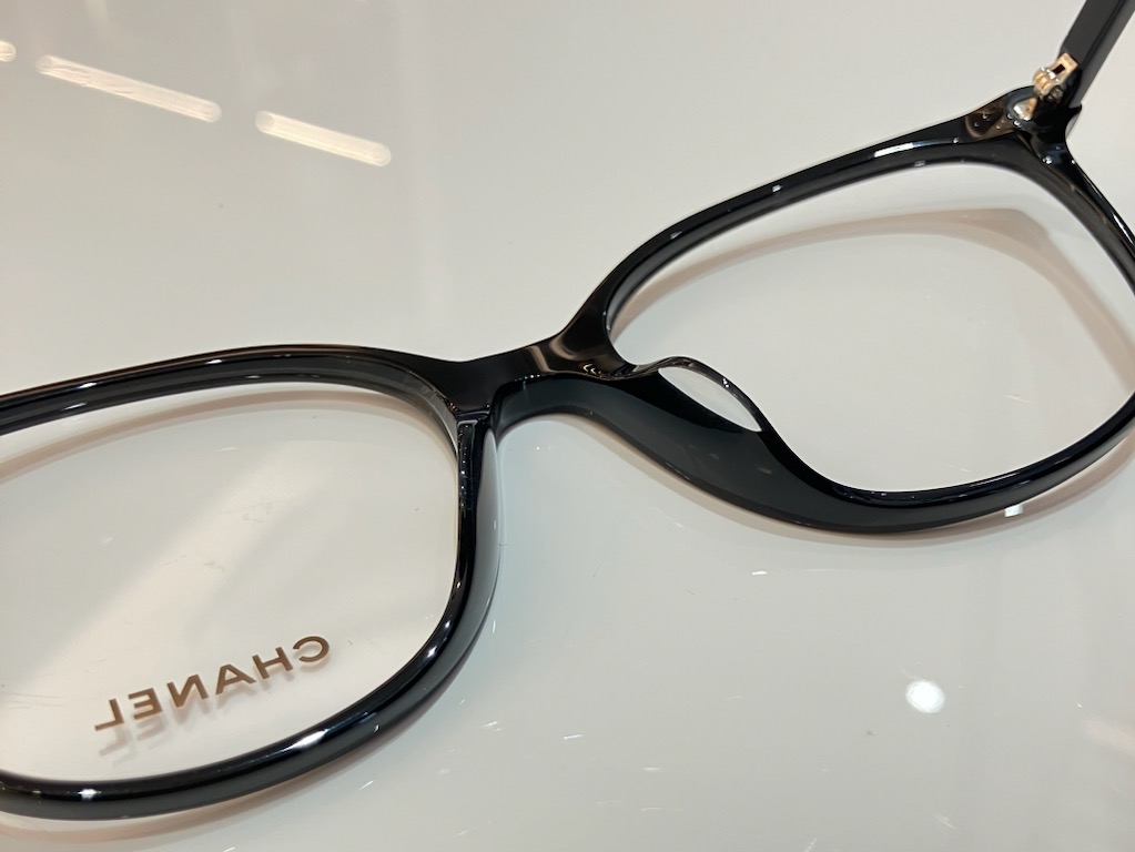 お客様の眼鏡フレームをハナモリ加工してみました-CHANEL 加工 