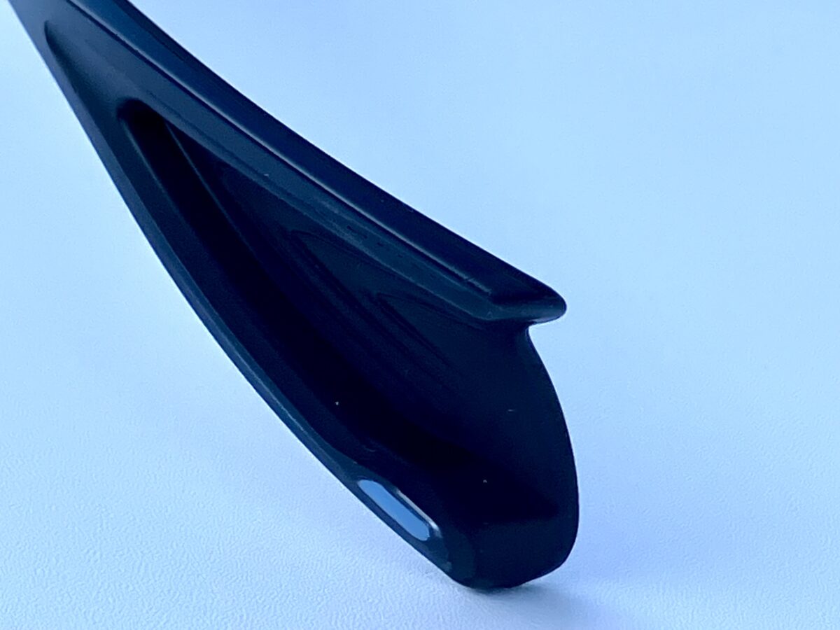 癖のあるのがクセになる?|オークリー(OAKLEY)「Stunt Glider:OX8198」-OAKLEY