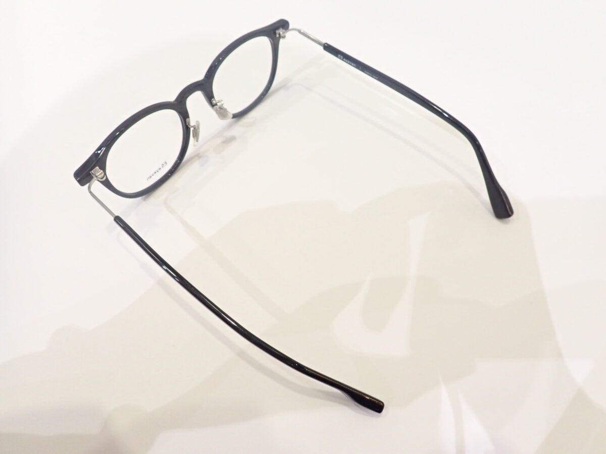 全く無駄のないミニマルなフレーム｜E5eyevan「p22」-EYEVAN E5 eyevan 