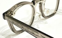 大胆なFLIP UP（跳ね上げ）仕様｜アイヴァン（EYEVAN）「Sadler-FP」