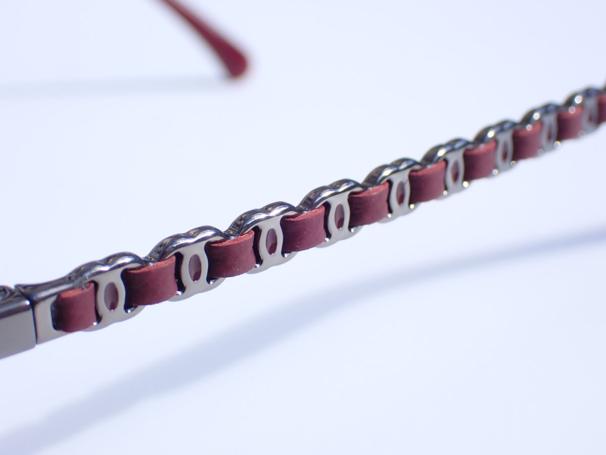 チェーンとメタルのパントシェイプフレーム｜CHANEL(シャネル) 2223Q-CHANEL 