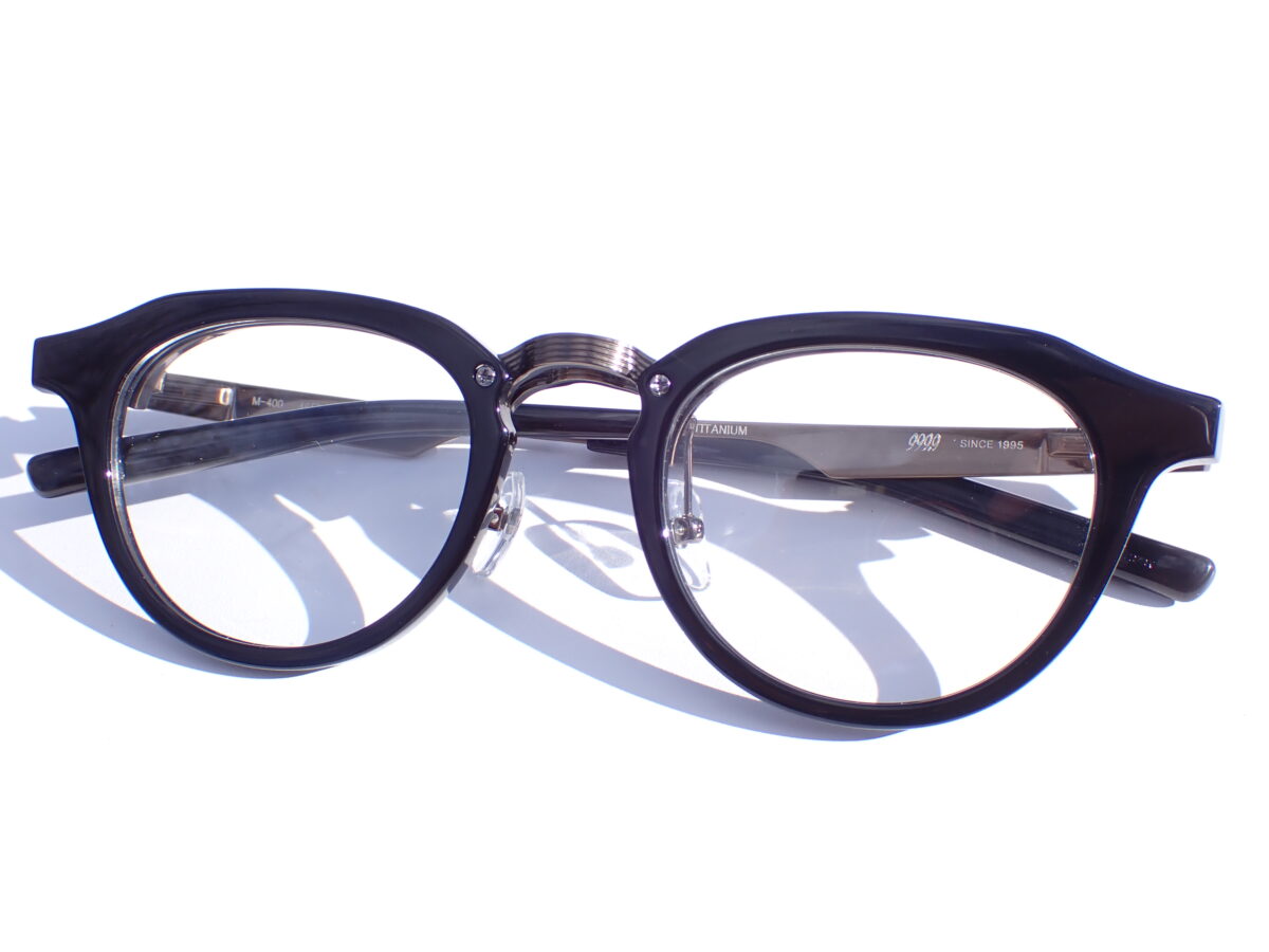 メタルとプラスチックフレームの跳ね上げスタイル｜999.9(フォーナインズ) M-400-999.9 