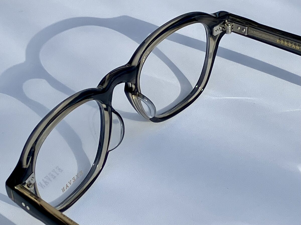 Webbをベースに派生した新モデル｜アイヴァン（EYEVAN）「Varick」-EYEVAN 