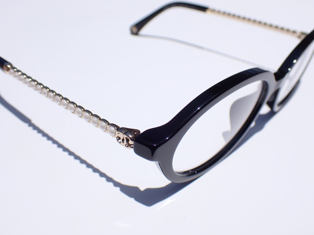 パールモチーフが華やかなオーバルシェイプフレーム｜CHANEL(シャネル) 3499HA-CHANEL 