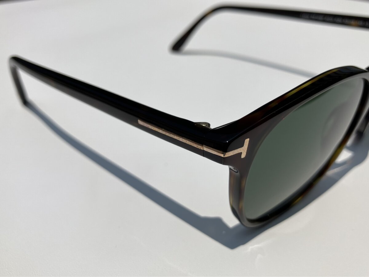 程よい丸みのサングラス｜TOM FORD(トムフォード) TF1097-TOM FORD 