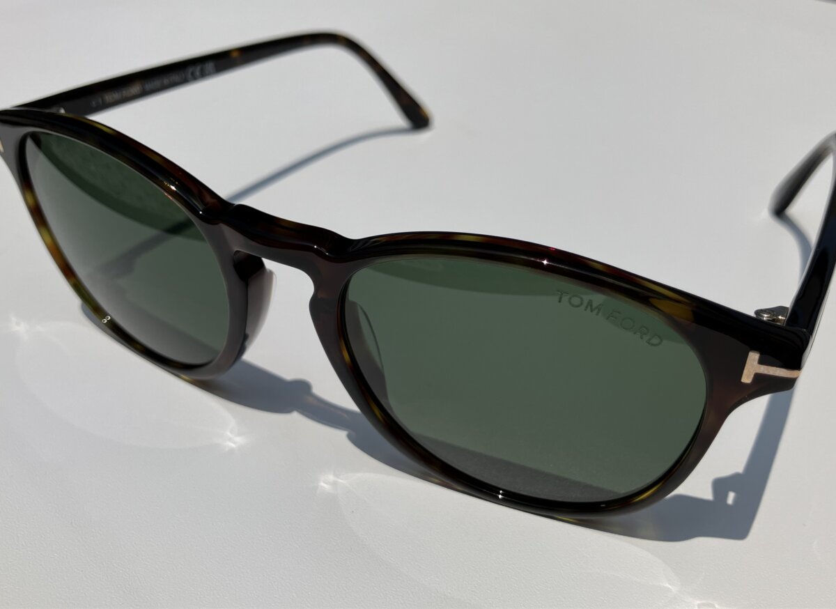 程よい丸みのサングラス｜TOM FORD(トムフォード) TF1097-TOM FORD 