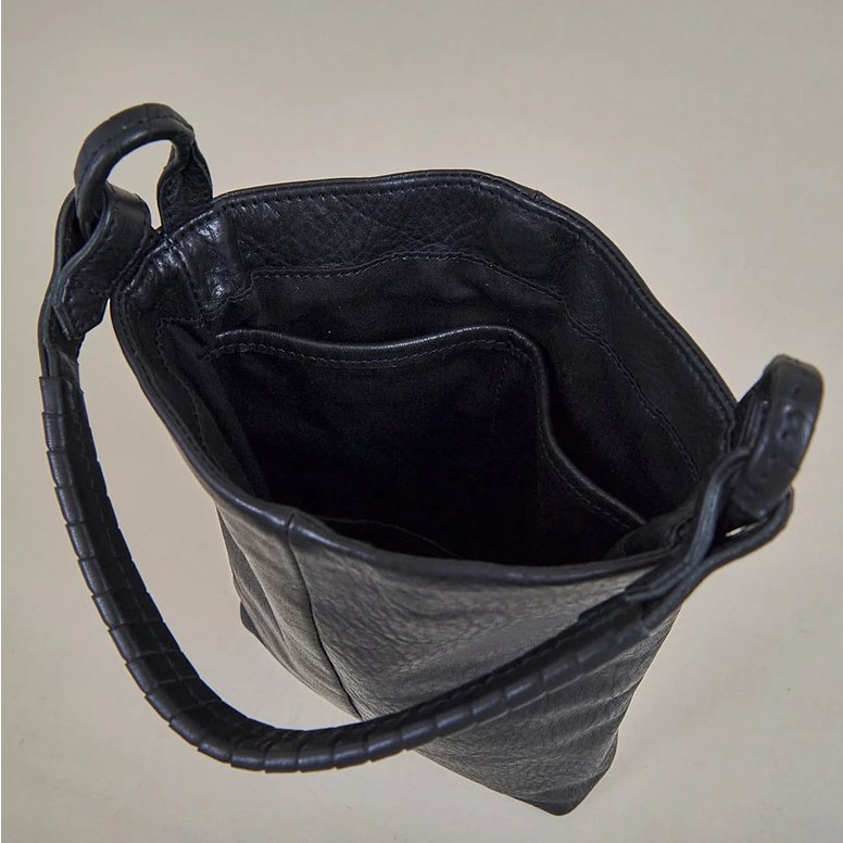 ちょっとそこまでに丁度良い｜コーネリアンタウラス「CWS deformer bag」-cornelian taurus by daisuke iwanaga 