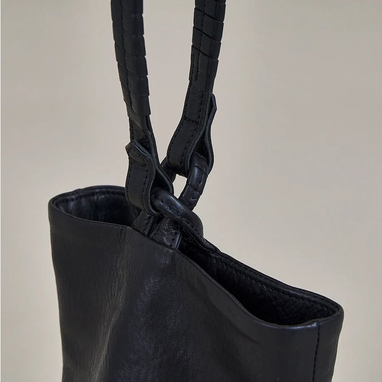 ちょっとそこまでに丁度良い｜コーネリアンタウラス「CWS deformer bag」-cornelian taurus by daisuke iwanaga 