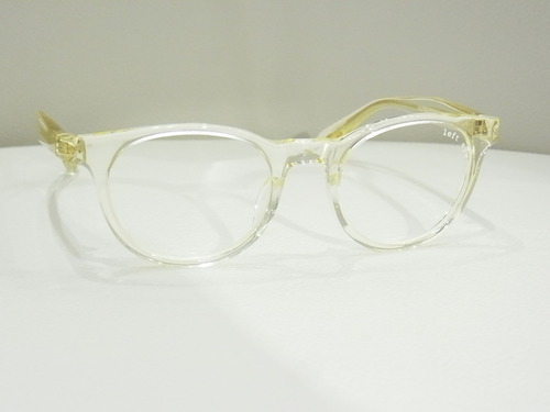 ちょっぴり個性派 ★ スケルトンフレーム-OLIVER PEOPLES 