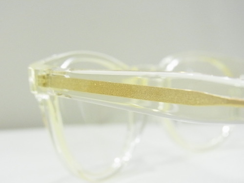 ちょっぴり個性派 ★ スケルトンフレーム-OLIVER PEOPLES 