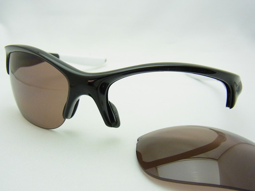 女性にオススメ★スポーツアイウェア-OAKLEY 