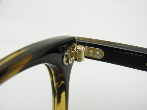 目元にアクセントを効かす★ハーフカラー-OLIVER PEOPLES 