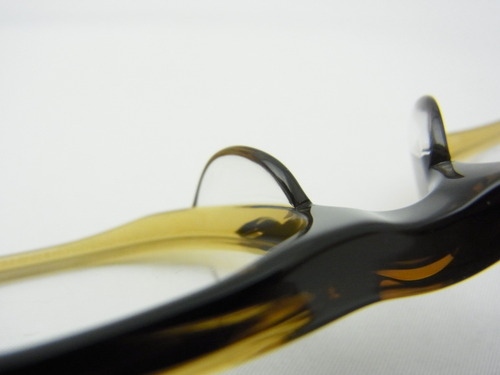 目元にアクセントを効かす★ハーフカラー-OLIVER PEOPLES 