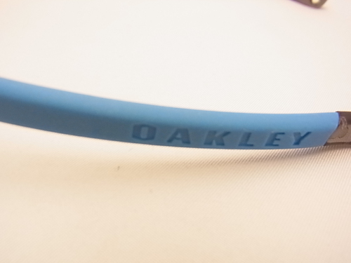 ビジネスもスポーツもこの一本★CROSSLINK-OAKLEY 