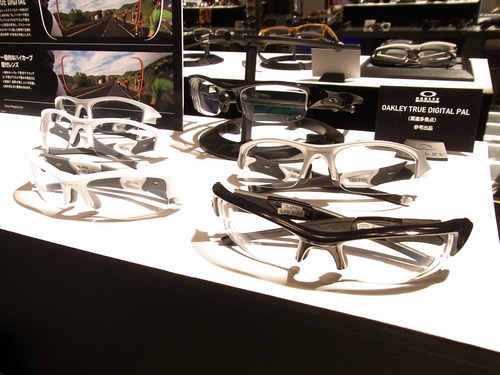 OAKLEY（オークリー）の展示会に-OAKLEY 