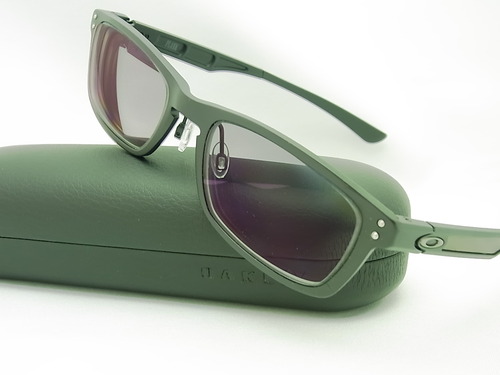 OAKLEY（オークリー）　ワタナベテンチョウ　完結-OAKLEY 