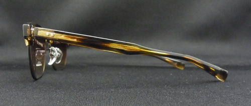 999.9（フォーナインズ） F-01MとF-02Mを比べる-999.9 feelsun 