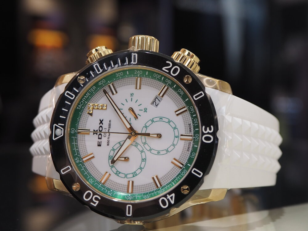 限定品入荷してます！EDOX「クロノオフショア1 クロノグラフ