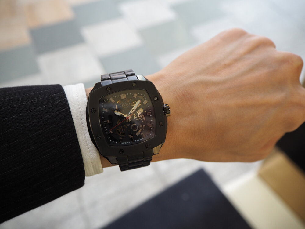 男らしさと立体感のあるスケルトンウォッチ「オッソ イタリィ