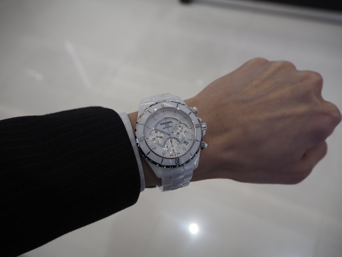 シャネル】J12のメンズモデルもあります「J12 クロノグラフ