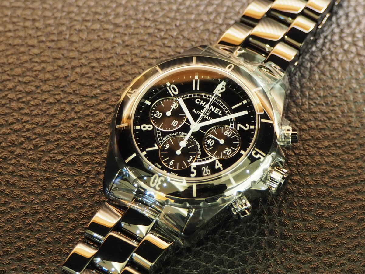 ★10/19★23:59まで CHANEL 自動巻き時計 クロノグラフ ブラック J12, クロノグラフ 41mm ブラック セラミック - H0940 | CHANEL