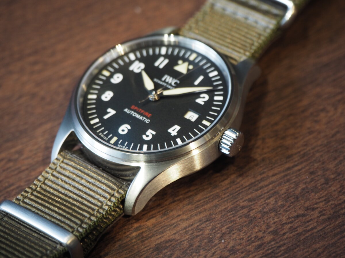 この時計にはテキスタイルストラップがよく映える!IWC この時計にはテキスタイルストラップがよく映える!IWC
