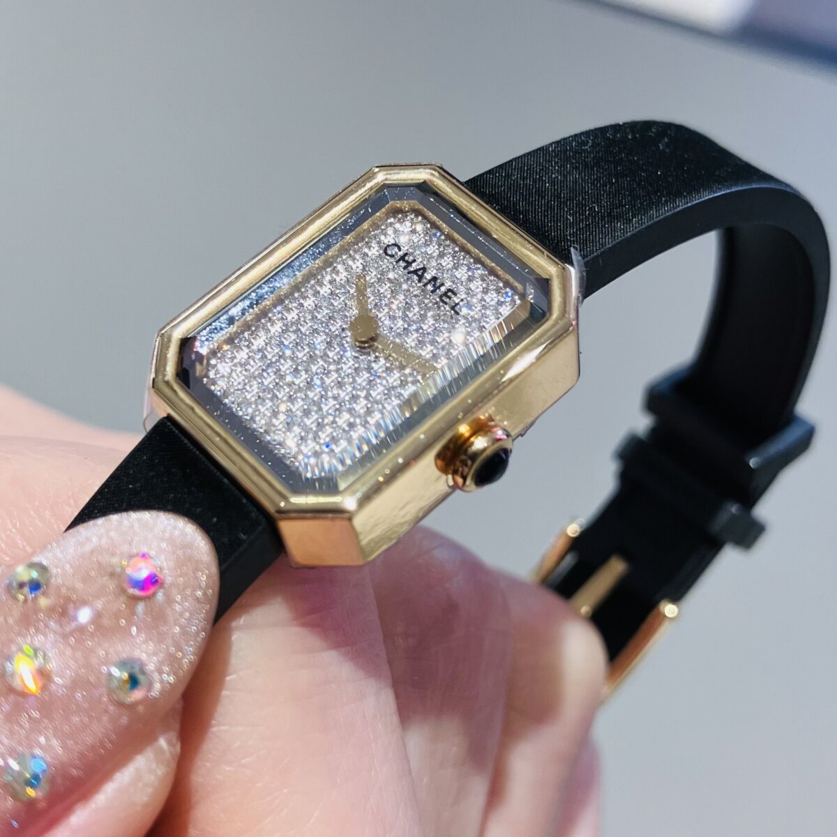 シャネル 】人気のプルミエール ヴェルヴェットの魅力 ｜ oomiya