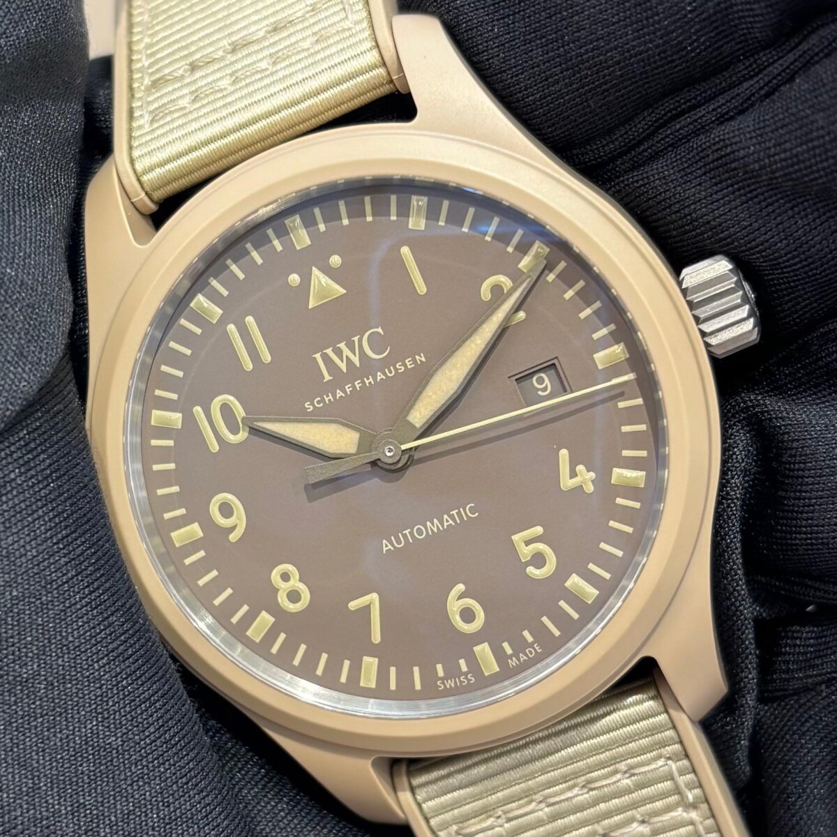【 IWC 】サンドカラーのセラミックが特徴的な「パイロットウォッチ」の新作モデルが初入荷！！-IWC -IMG_0128-1