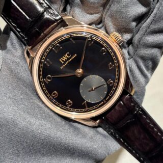 【 IWC 】黒曜石の艶やかな文字盤とレッドゴールドの華やかな組み合わせ「ポートフィノ・オートマティック 40」