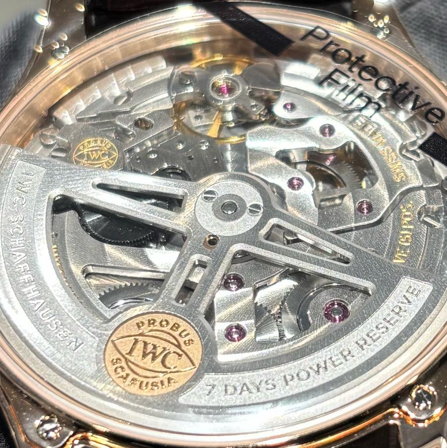 【 IWC 】黒曜石の艶やかな文字盤とレッドゴールドの華やかな組み合わせ「ポートフィノ・オートマティック 40」-IWC -IMG_0298