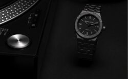 【モーリスラクロア】オールブラックで洗練されたアクティブウォッチ「アイコン オートマティック セラミック 42MM」