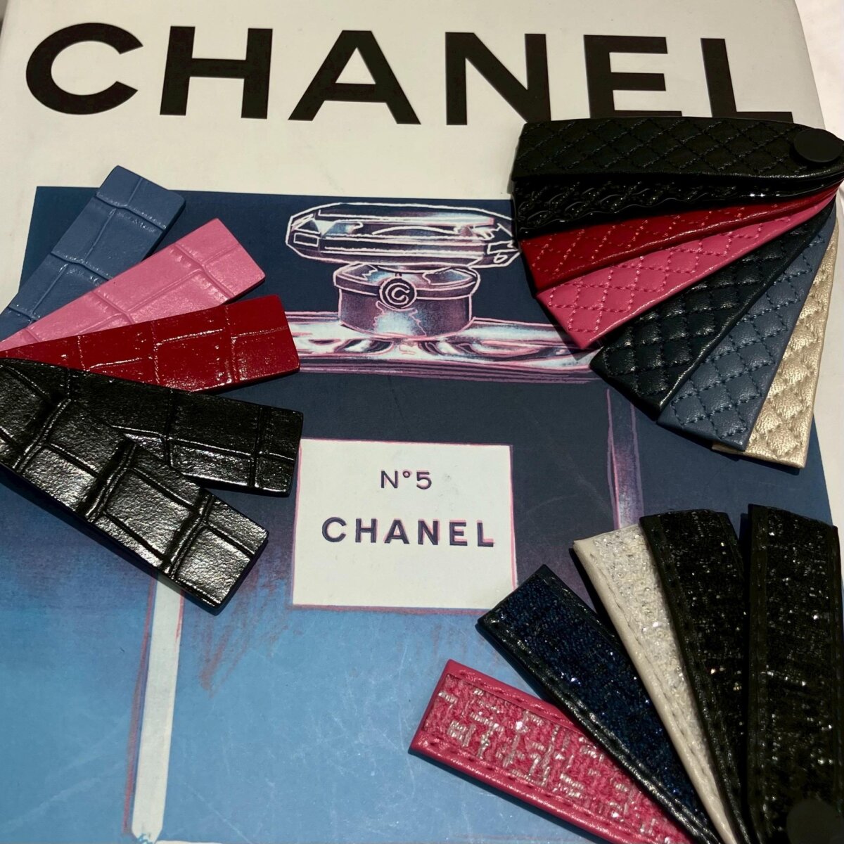 【 シャネル 】上品なベージュゴールドが人気の「ボーイフレンド」サイズ比較-CHANEL -IMG_0556