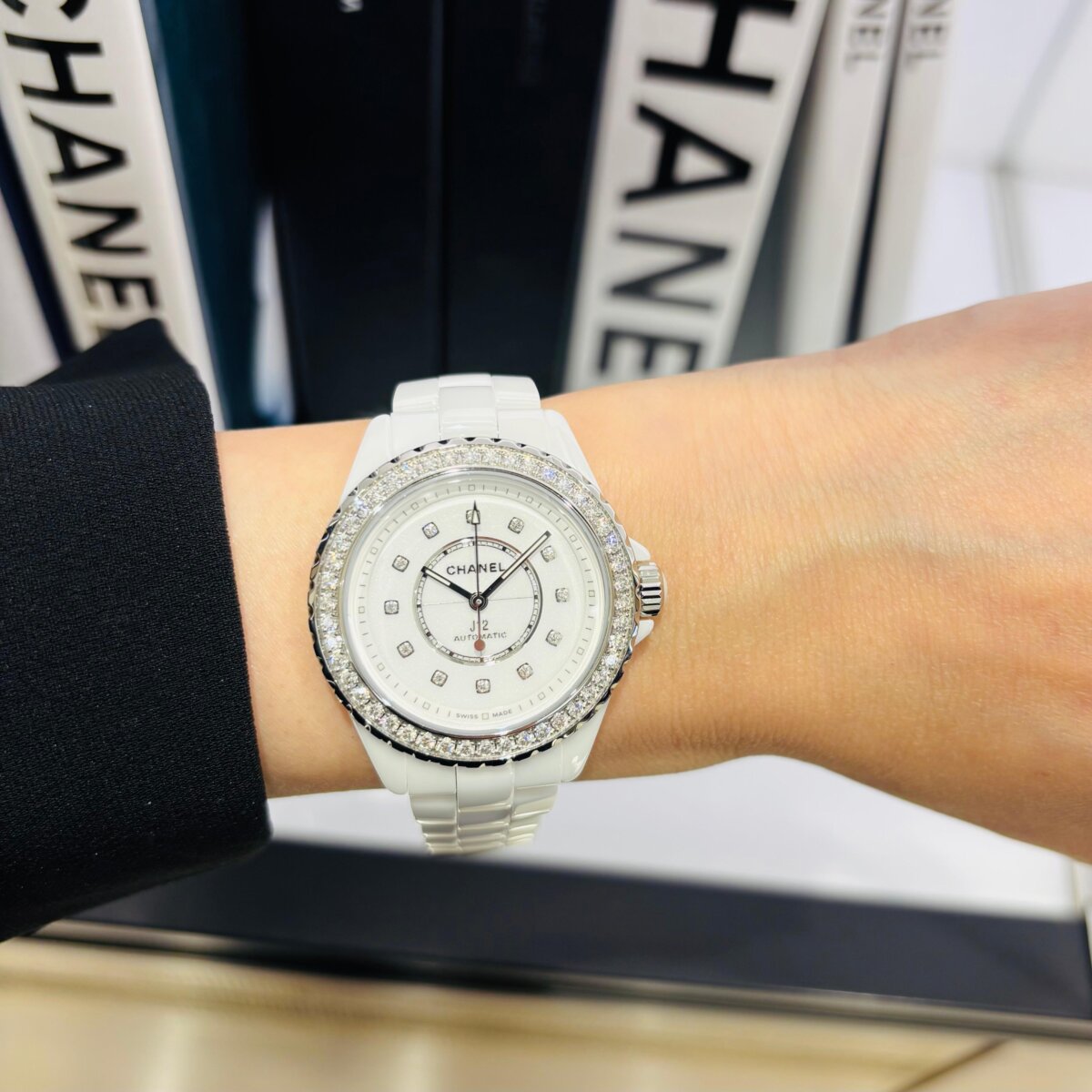 【 シャネル 】J12 33mmの新解釈。キャリバー12.2を搭載した「ダイヤモンド ベゼル」-CHANEL -IMG_0694-1