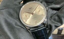 【IWC】沈みゆく太陽の黄金の光に包まれる夕暮れ時…「ポルトギーゼ オートマティック42」