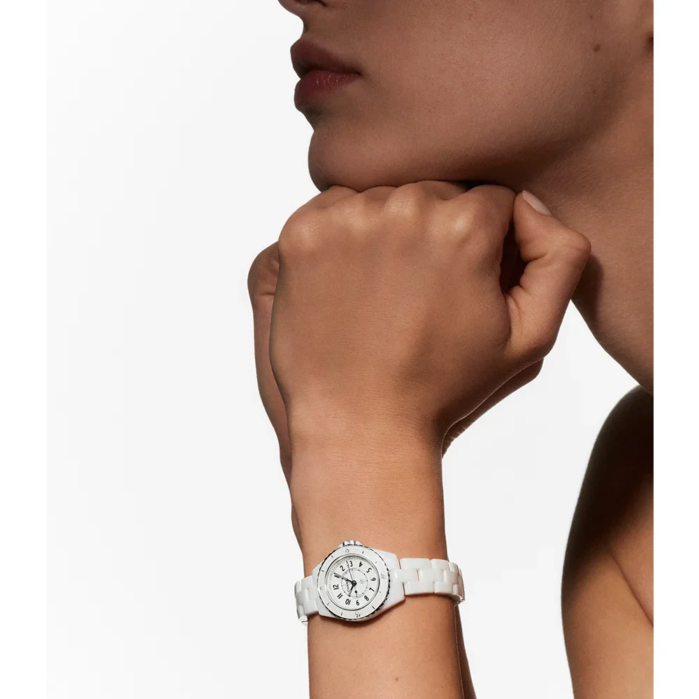 【 CHANEL 】J12からフェミニンな最少サイズ誕生！！2026年の新作「J12 28MM」クォーツをご紹介♡-CHANEL -H10132_2