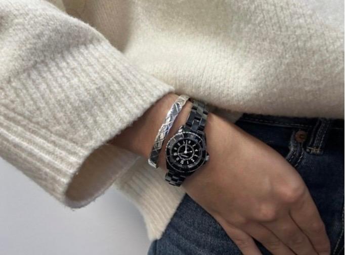 【 CHANEL 】J12からフェミニンな最少サイズ誕生！！2026年の新作「J12 28MM」クォーツをご紹介♡-CHANEL -IMG_1980