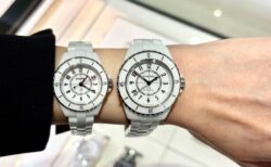 【 CHANEL 】新作「J12 28MM」のサイズ感とラインナップをご紹介。