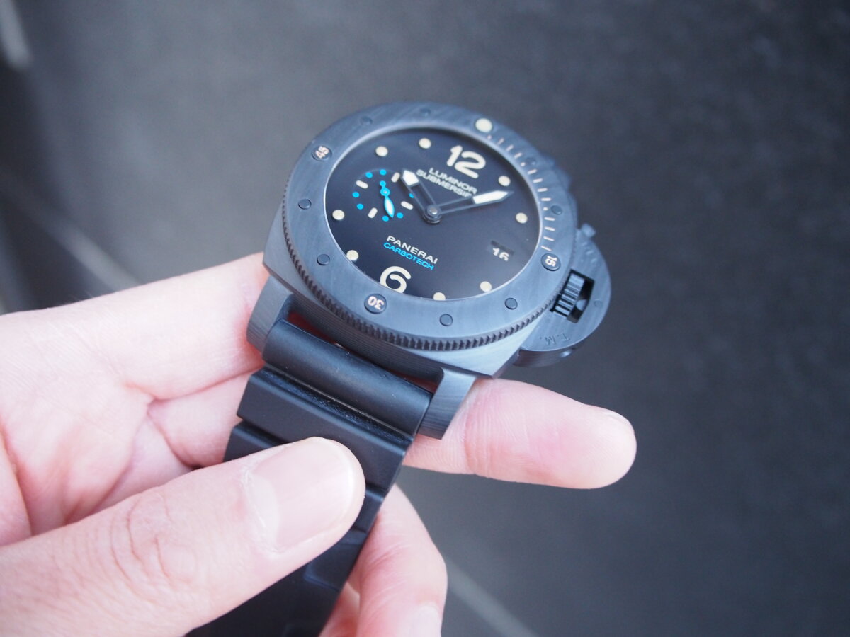 特殊素材を使用したパネライの迫力満点な1本 ～サブマーシブル