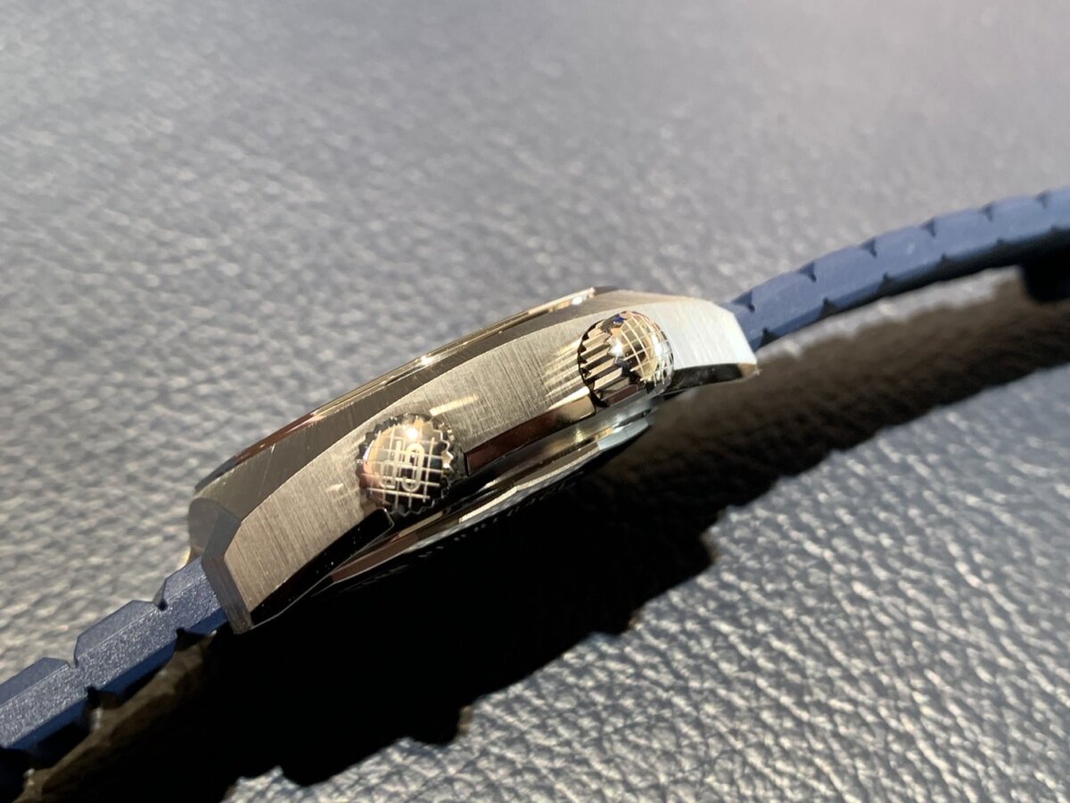 【ジラール・ぺルゴ】世界限定350本 歴史を物語る復刻版~ディープダイバー~-GIRARD-PERREGAUX -2-1