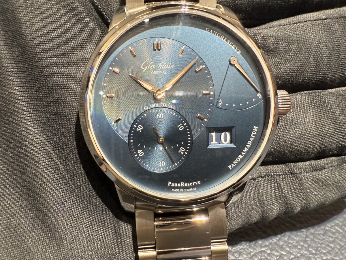 【グラスヒュッテ・オリジナル】非対称なデザインと実用的仕様「パノリザーブ」-Glashütte Original -S__62783508_0