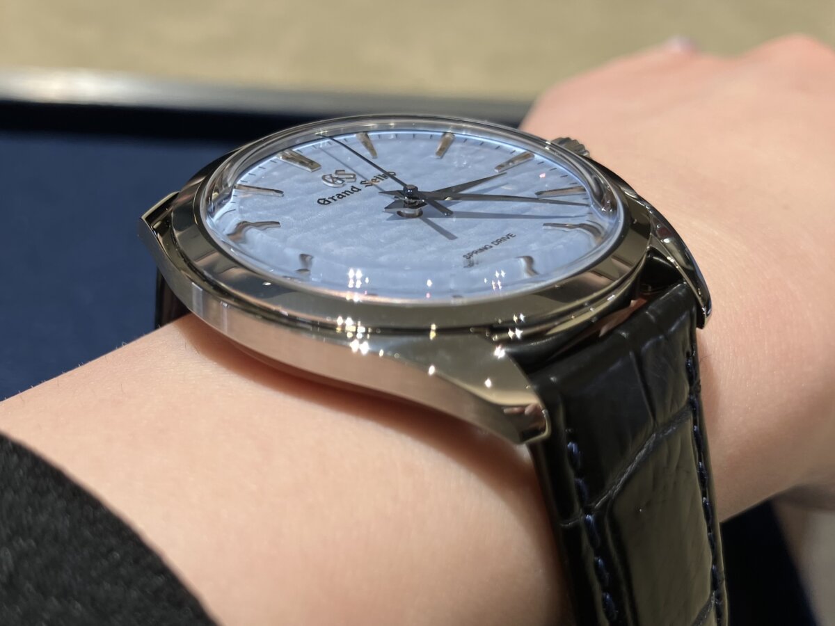 画像 【グランドセイコー】写真じゃ伝わらない!冬の湖面を閉じ込めたような時計 - SBGY007 --Grand Seiko -IMG_0720