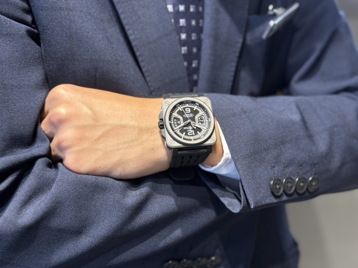 【新作情報】ベル＆ロス BR-X3 ブラックチタニウムのケースはどうなっている？-BELL&ROSS -S__141492232_0