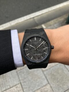 【TISSOT】世界的に注目される素材を時計に採用？！ ティソ PRX パワーマティック80 カーボンをご紹介