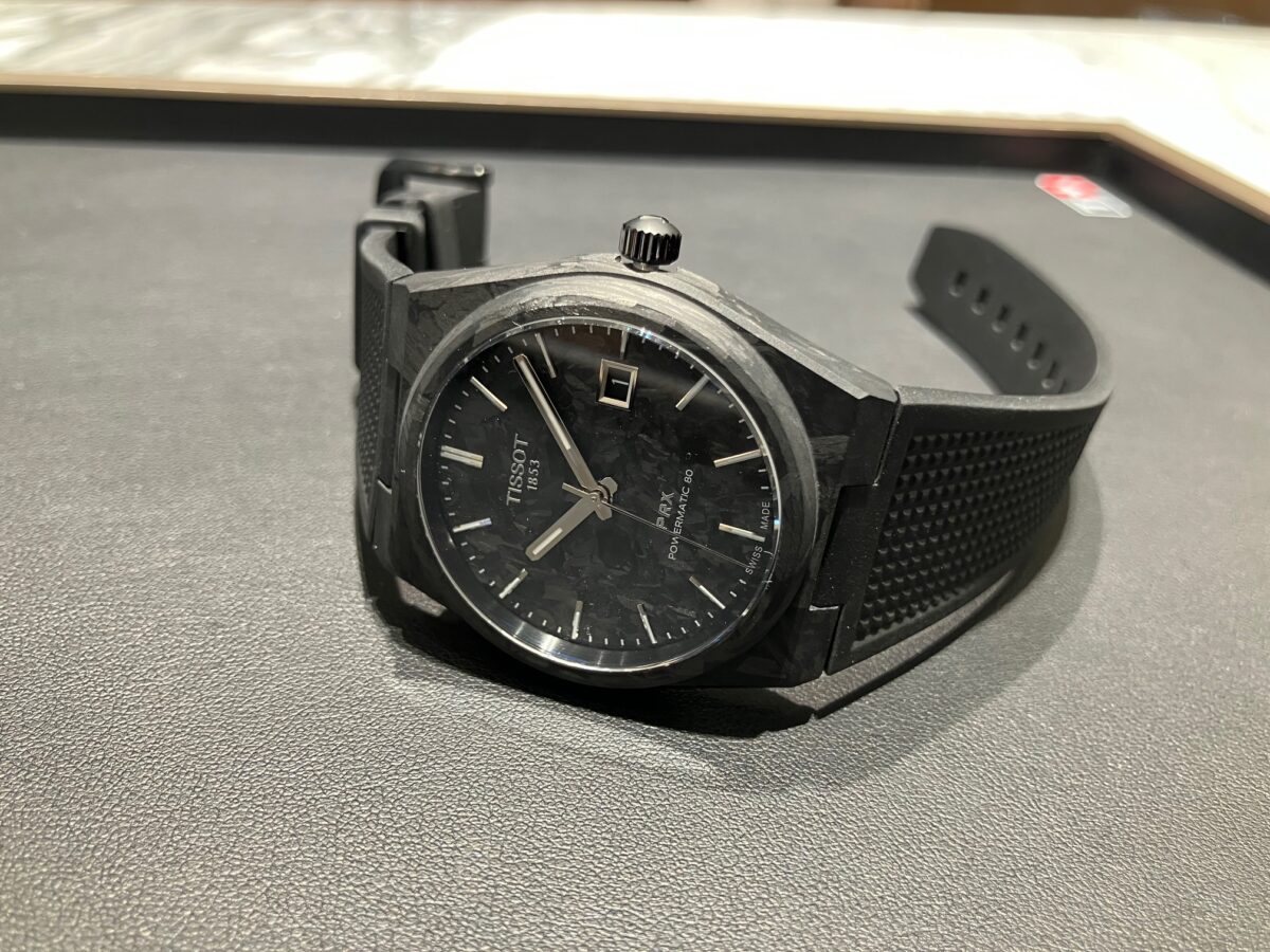 画像 【TISSOT】世界的に注目される素材を時計に採用?! ティソ PRX パワーマティック80 カーボンをご紹介-TISSOT -kuikyukuykyukyu-1